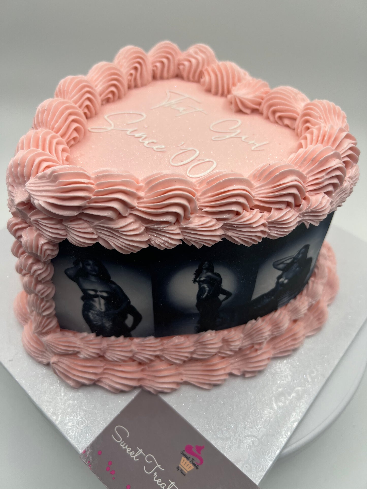 6in Two Layer Vintage Heart Cake